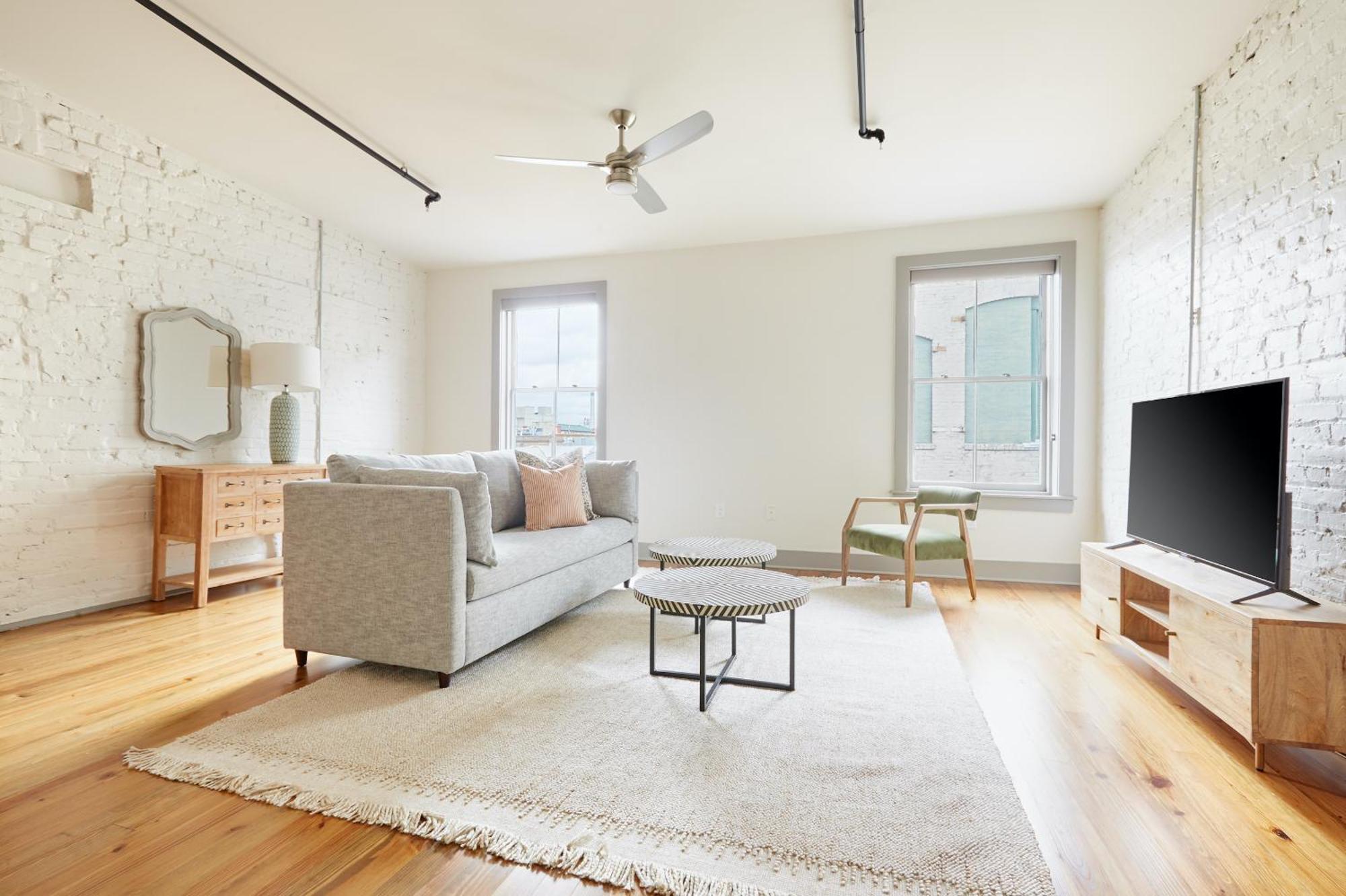 Sonder By Marriott Bonvoy The Broughton Apartments Historic District Savannah Room photo