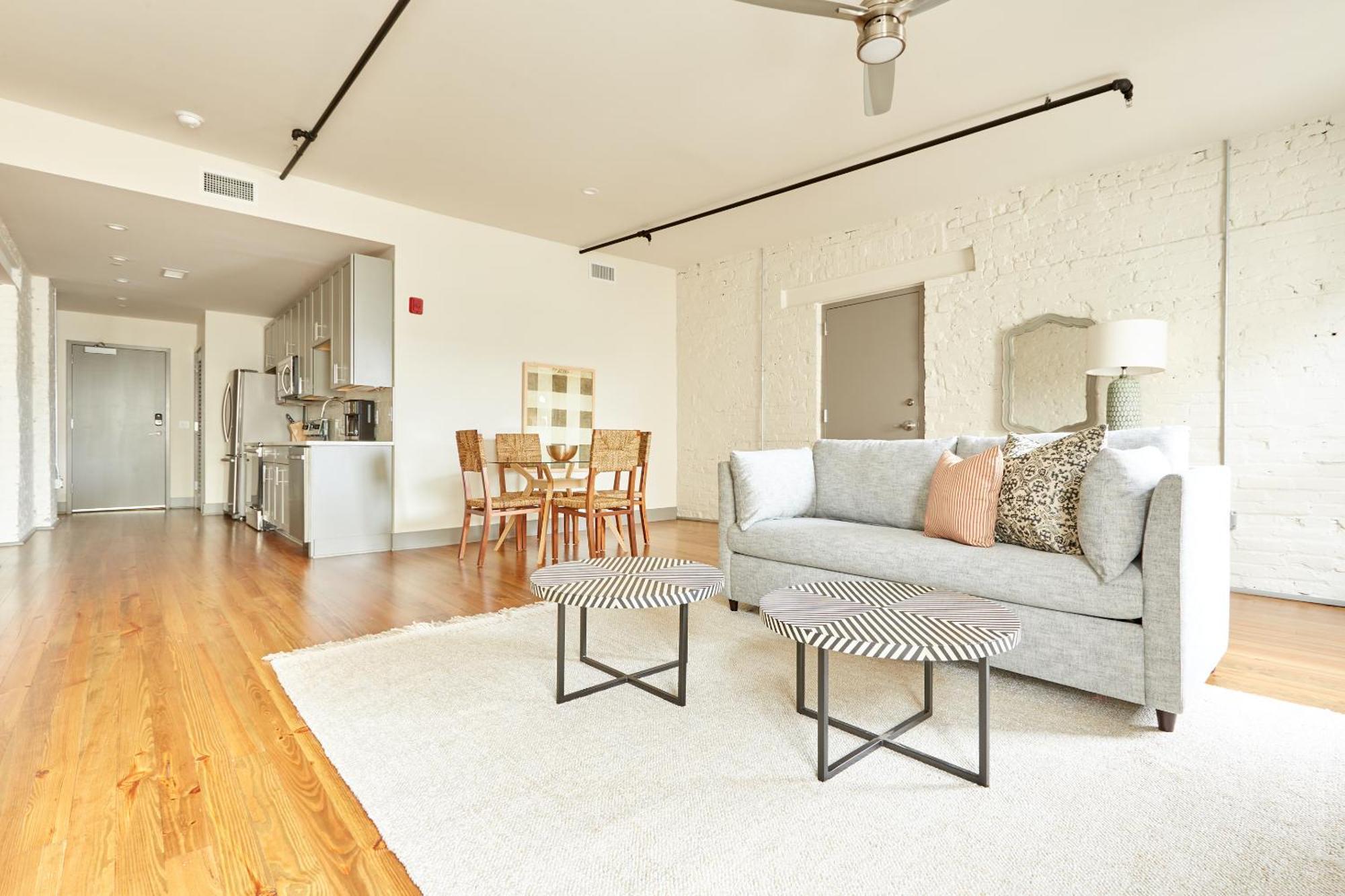 Sonder By Marriott Bonvoy The Broughton Apartments Historic District Savannah Room photo